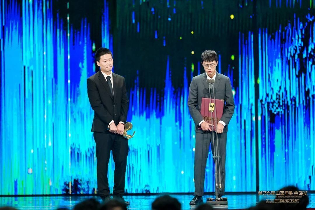 校友孔大山执导、编剧作品《宇宙探索编辑部》获金鸡奖最佳编剧奖