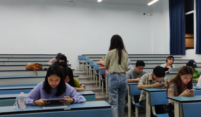 我校学生在第四届“外教社·词达人杯”全国大学生英语词汇能力大赛上获奖