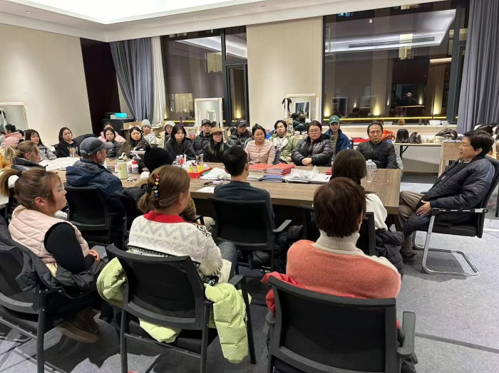 川传学子在《西北岁月》中展现专业与情怀