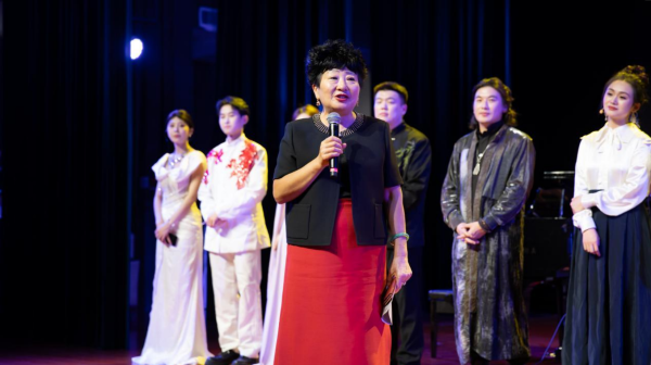 音诗交织处，声韵入星河  ——李静民族声乐教学班教学汇报音乐会圆满举行