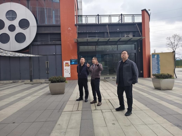 人民网人民数据·人民德育数据中心领导莅临四川传媒学院电影学院开展考察调研