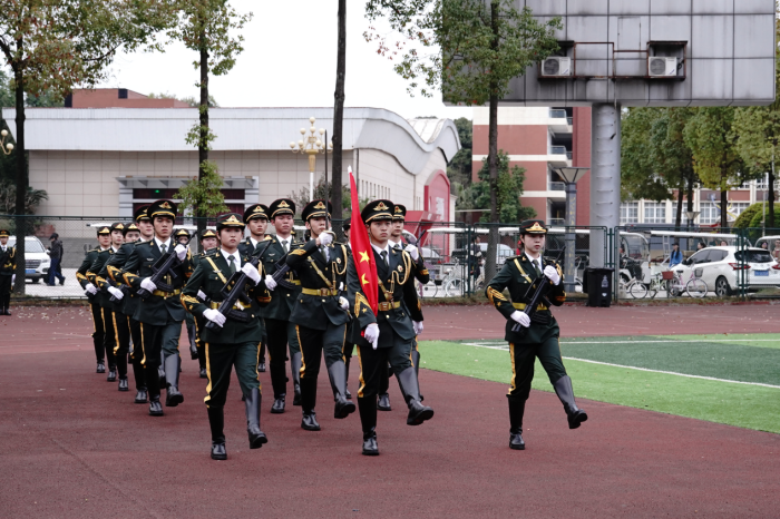 筑牢信仰根基  践行专业使命